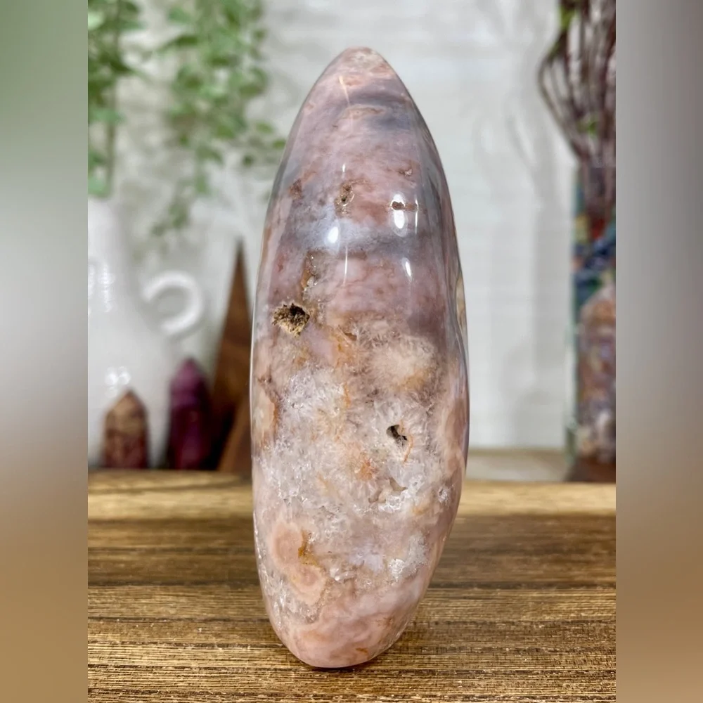 0635 Pink Amethyst Crystal Mountain Carving - Picture 4 of 9